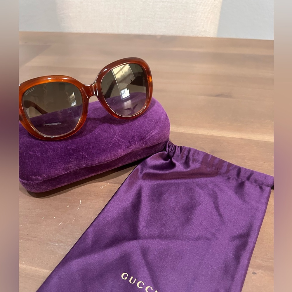 💫 Gucci 💫 Sunglasses with Gucci case